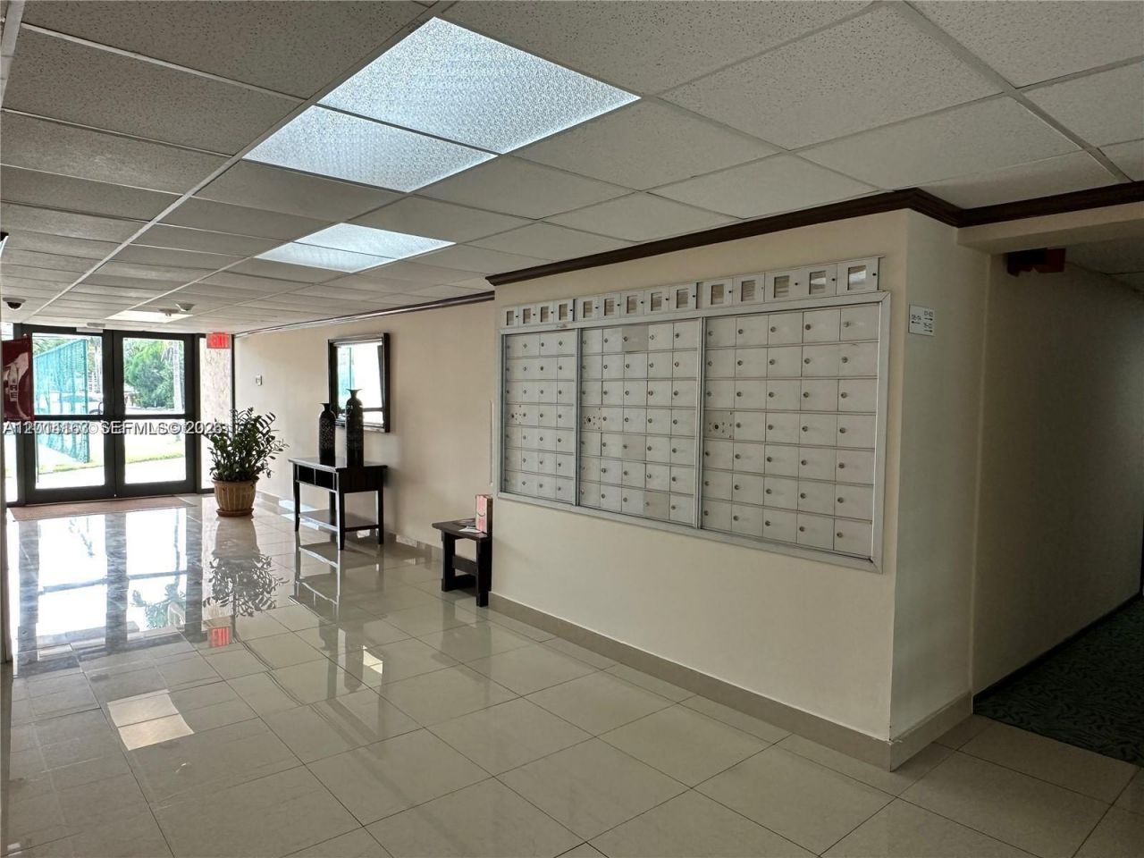 2001 Atlantic Shores Blvd , Unit 104, Hallandale Beach, FL 33009 Photo