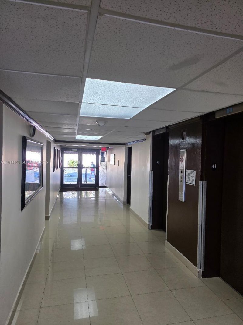 2001 Atlantic Shores Blvd , Unit 104, Hallandale Beach, FL 33009 Photo