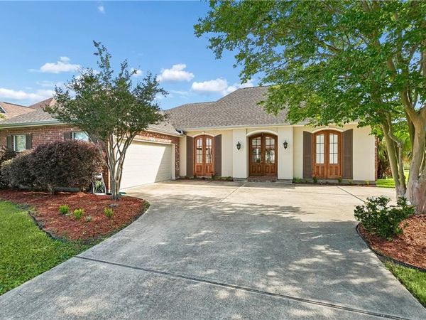 151 RIVERLANDS Drive , LaPlace, LA 70068