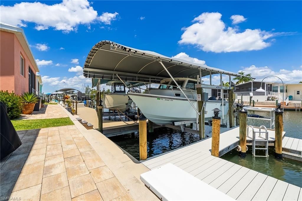 3026 Trawler Ln, Saint James City, FL 33956 Photo