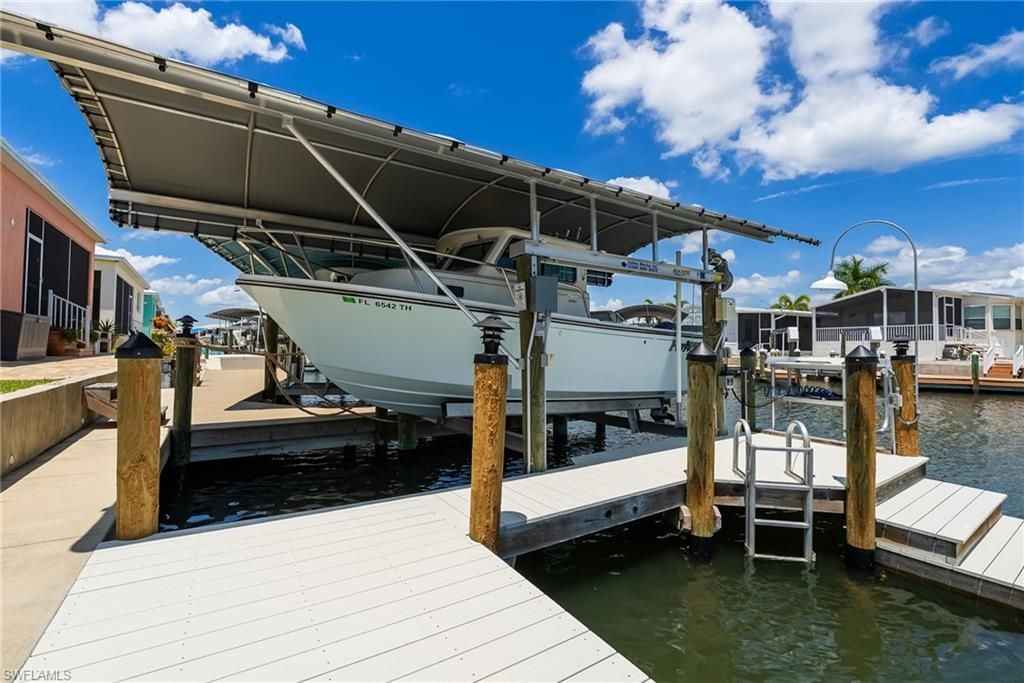 3026 Trawler Ln, Saint James City, FL 33956 Photo
