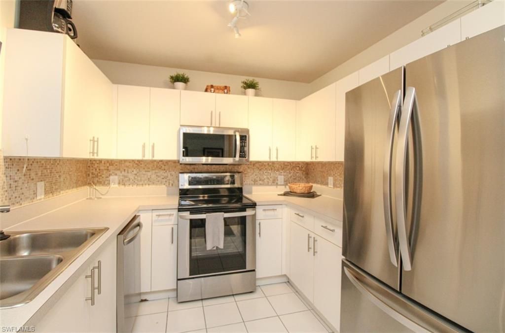 519 Roma Ct , Unit 3-208, Naples, FL 34110 Photo