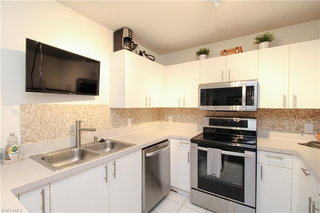 519 Roma Ct , Unit 3-208, Naples, FL 34110 Photo