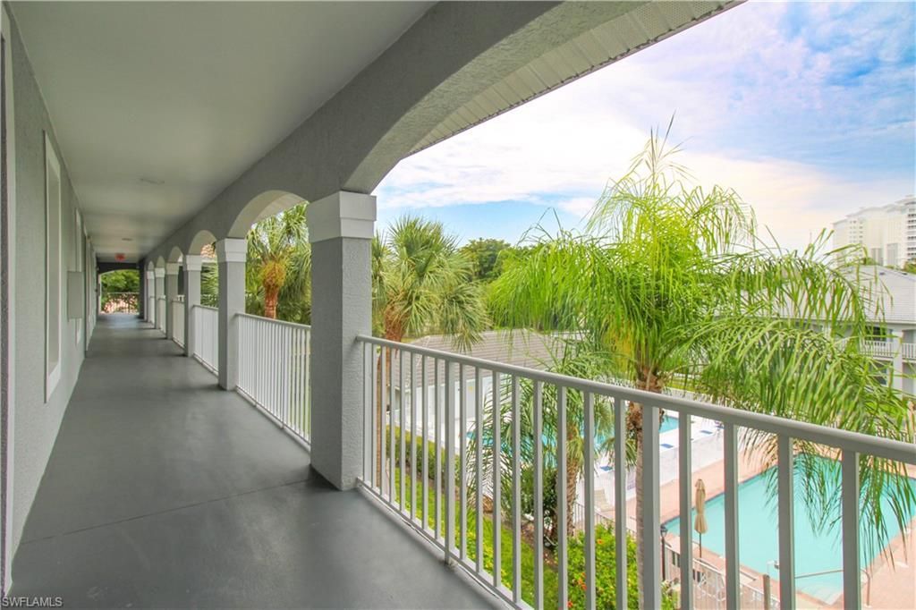 519 Roma Ct , Unit 3-208, Naples, FL 34110 Photo