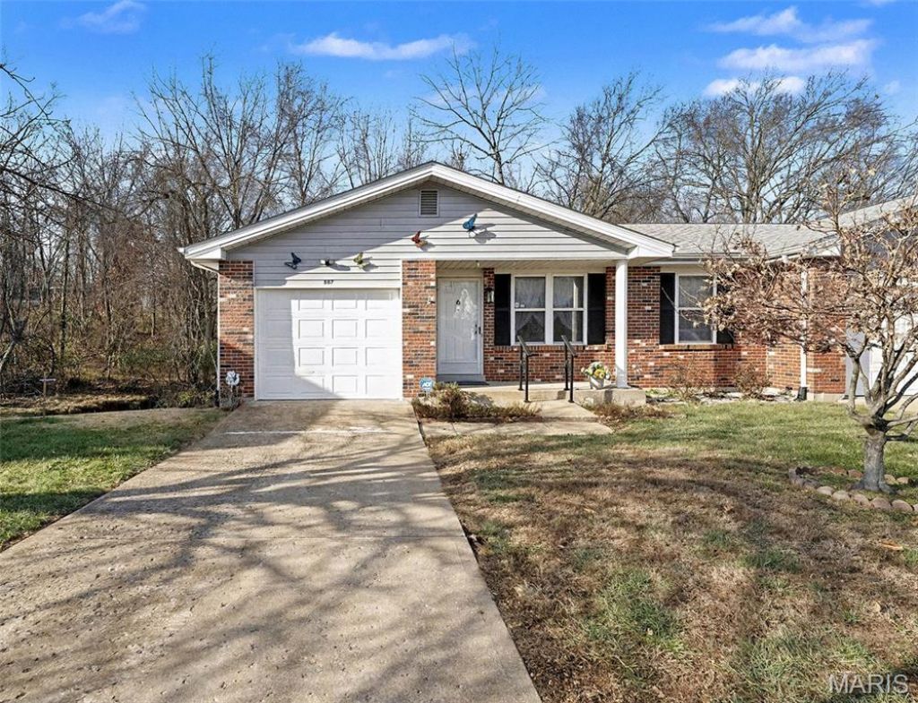 887 Woodridge Drive , Arnold, MO 63010 Main Photo