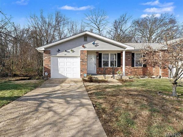 887 Woodridge Drive , Arnold, MO 63010