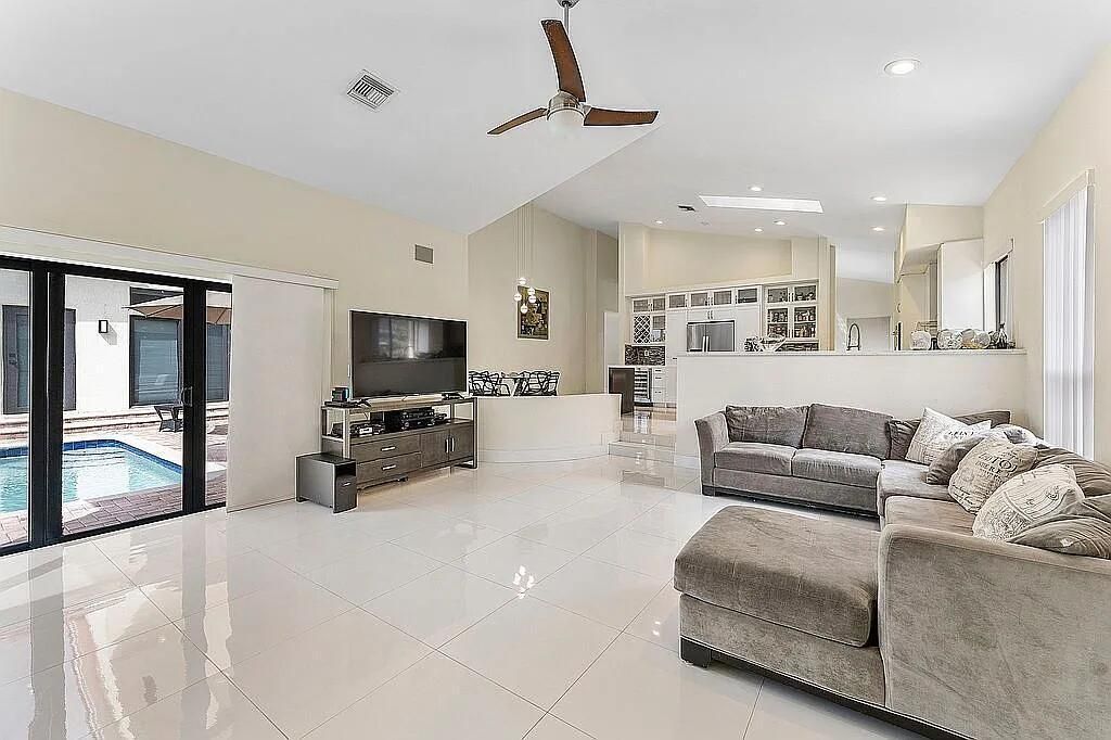 4551 NW 26th Place, Boca Raton, FL 33434 Photo