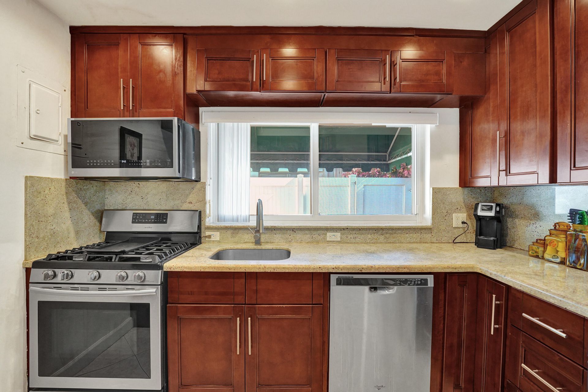 1036 NE 9th Avenue, Fort Lauderdale, FL 33304 Photo