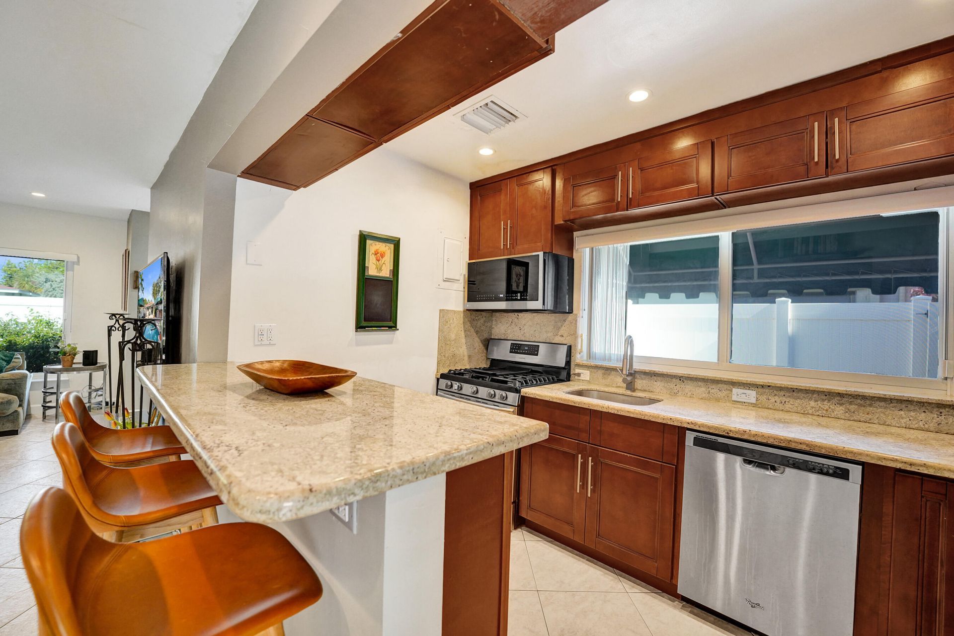 1036 NE 9th Avenue, Fort Lauderdale, FL 33304 Photo