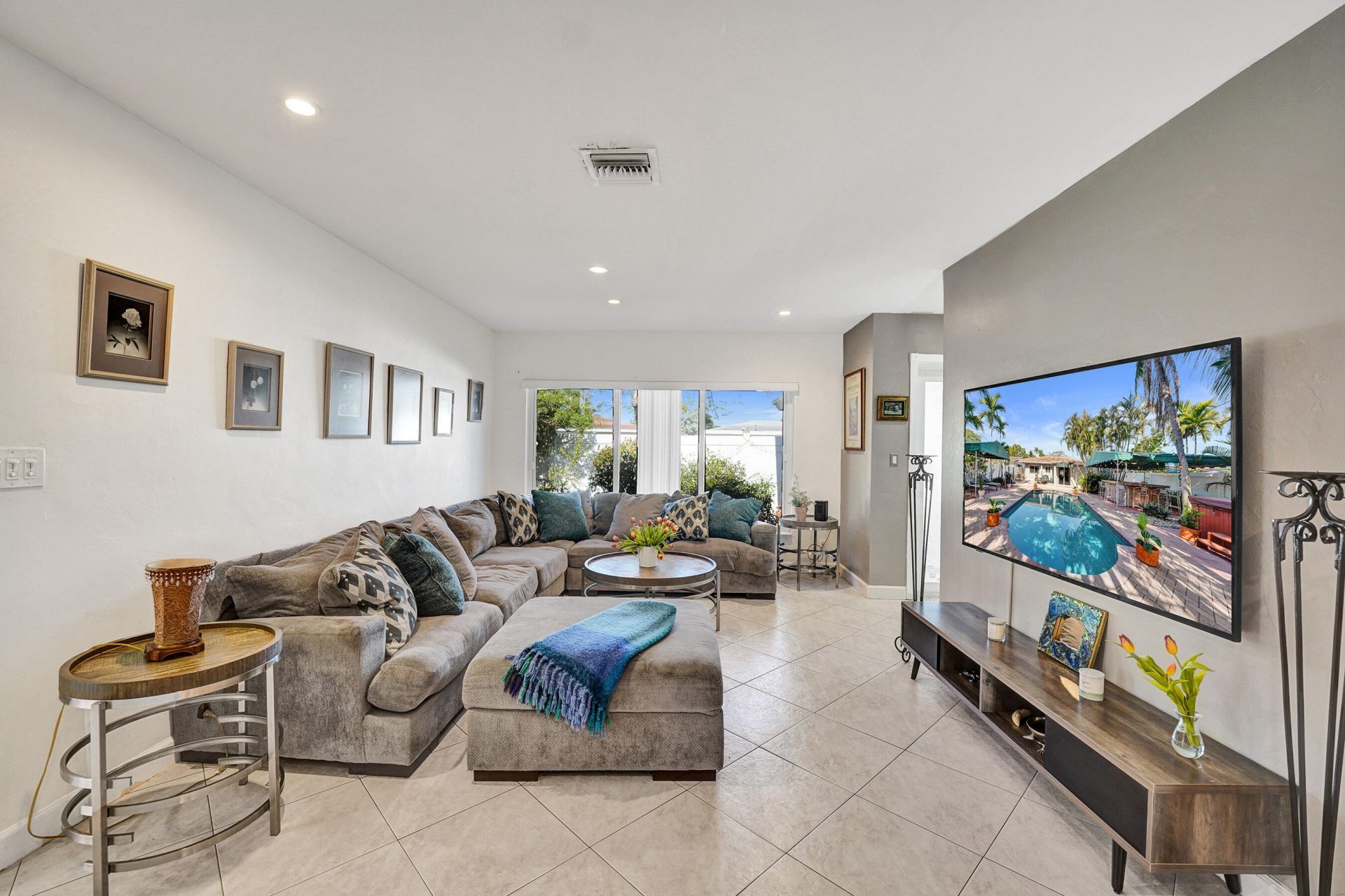 1036 NE 9th Avenue, Fort Lauderdale, FL 33304 Photo