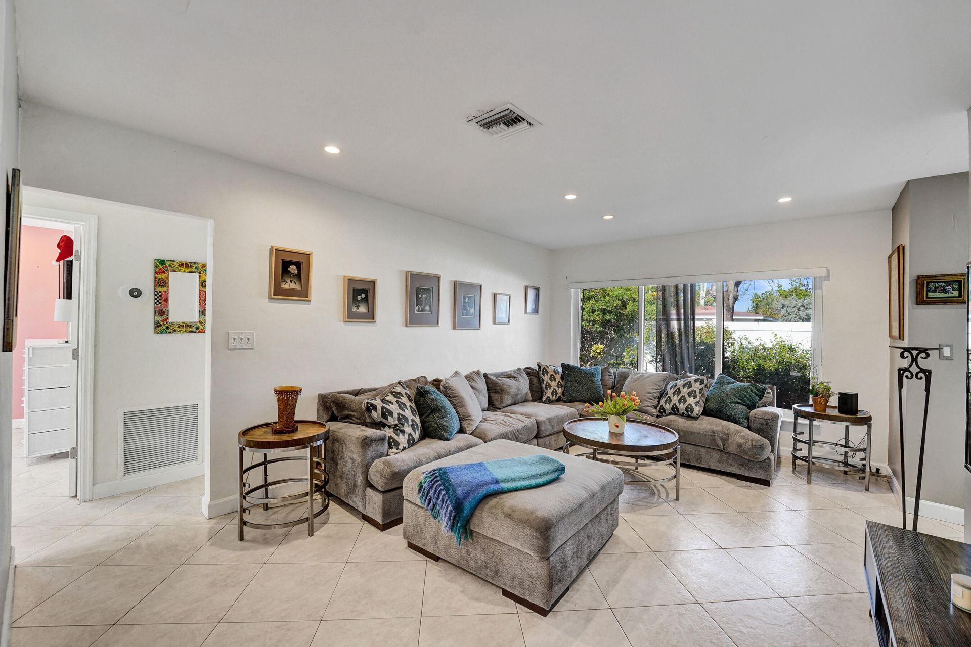 1036 NE 9th Avenue, Fort Lauderdale, FL 33304 Photo