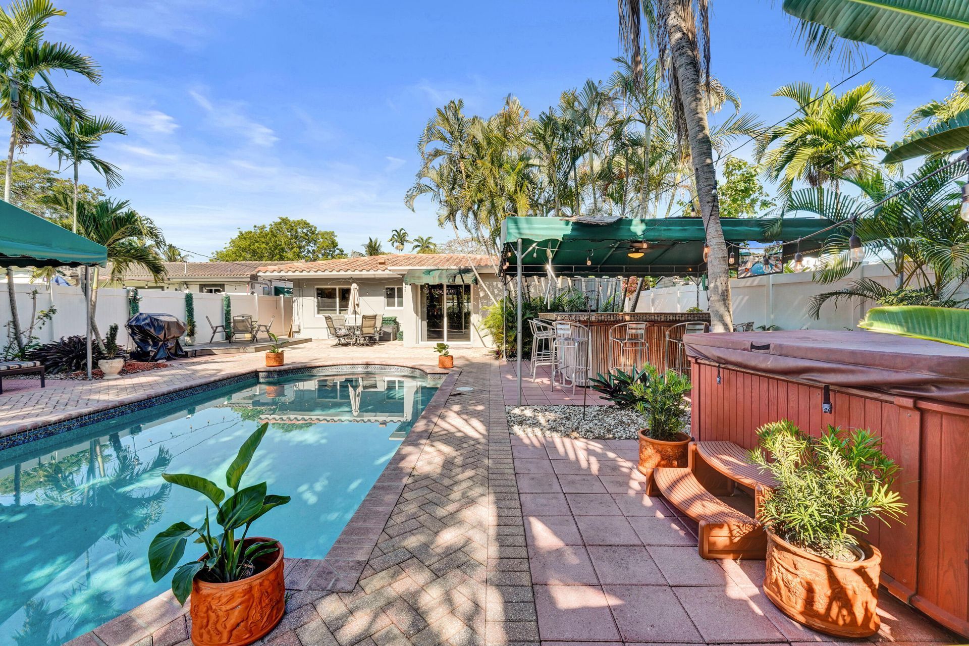 1036 NE 9th Avenue, Fort Lauderdale, FL 33304 Photo
