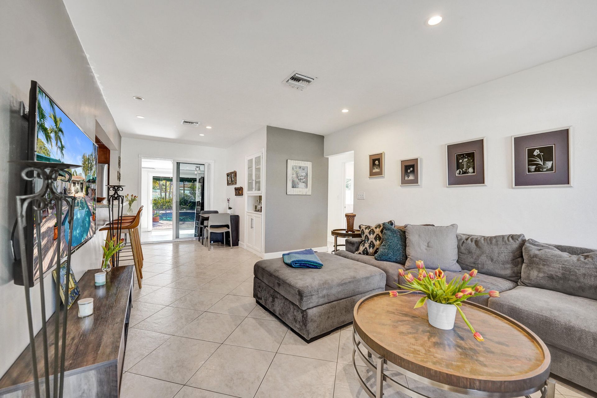 1036 NE 9th Avenue, Fort Lauderdale, FL 33304 Photo