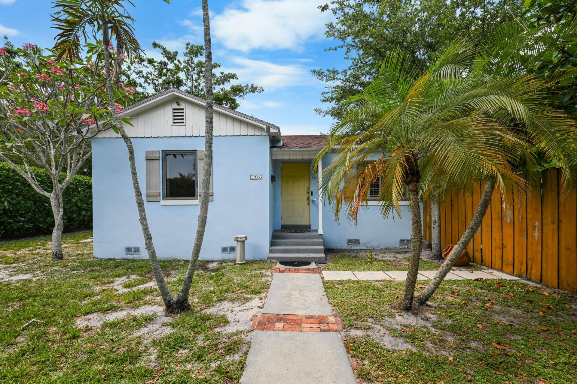 1915 Lake Avenue, West Palm Beach, FL 33401 Photo
