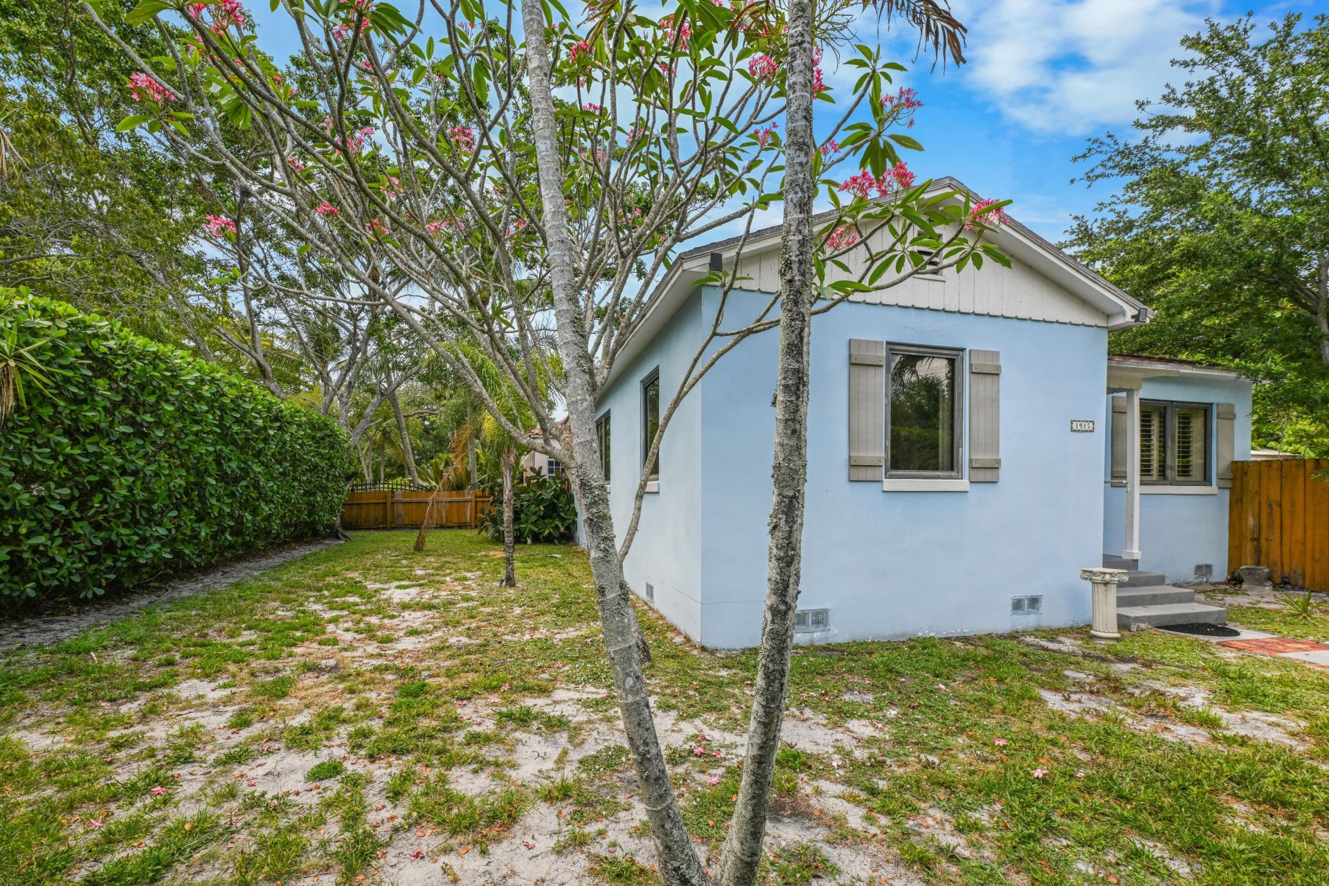 1915 Lake Avenue, West Palm Beach, FL 33401 Photo
