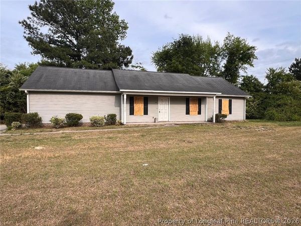 128 Copper Creek Drive, Raeford, NC 28376