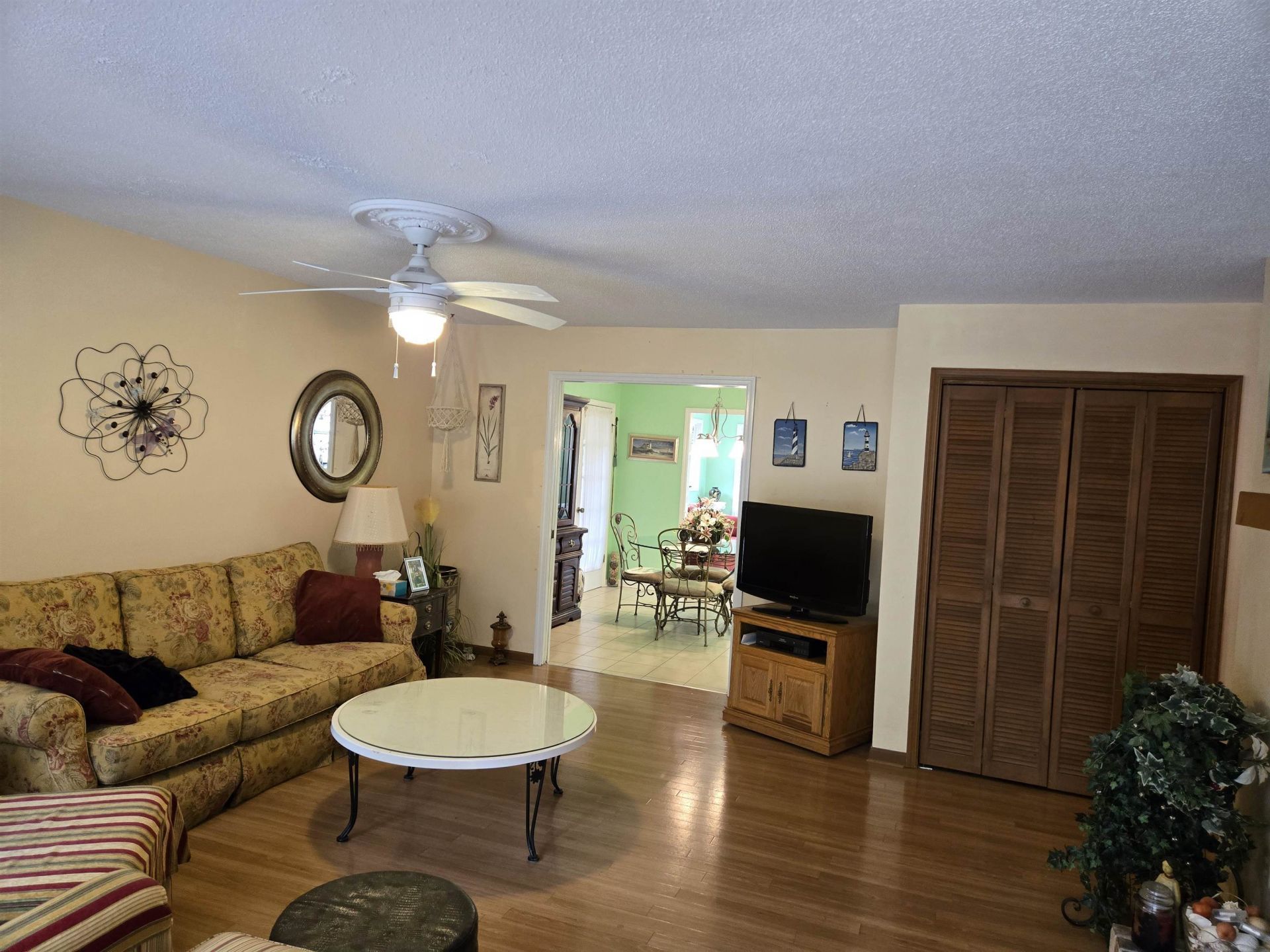 2240 Jackson Circle Photo 9