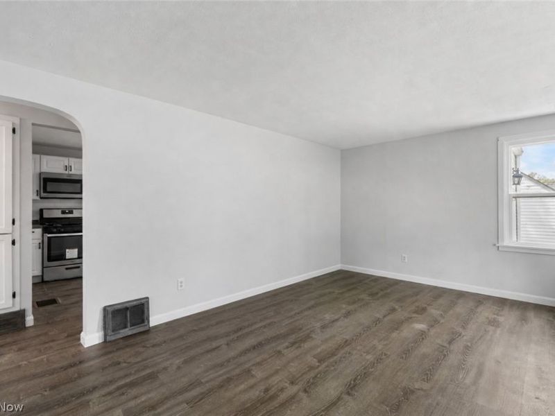 1514 37th Street NW, Canton, OH 44709 Photo 2