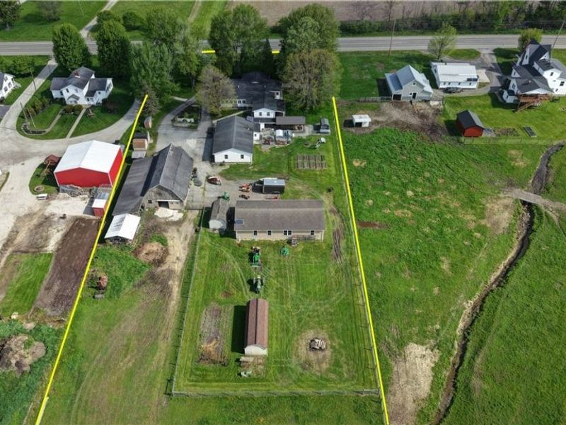 2393 Kinsman Road Northwest, North Bloomfield, OH 44450 Photo 16