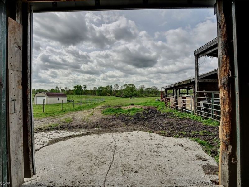 2393 Kinsman Road Northwest, North Bloomfield, OH 44450 Photo 23