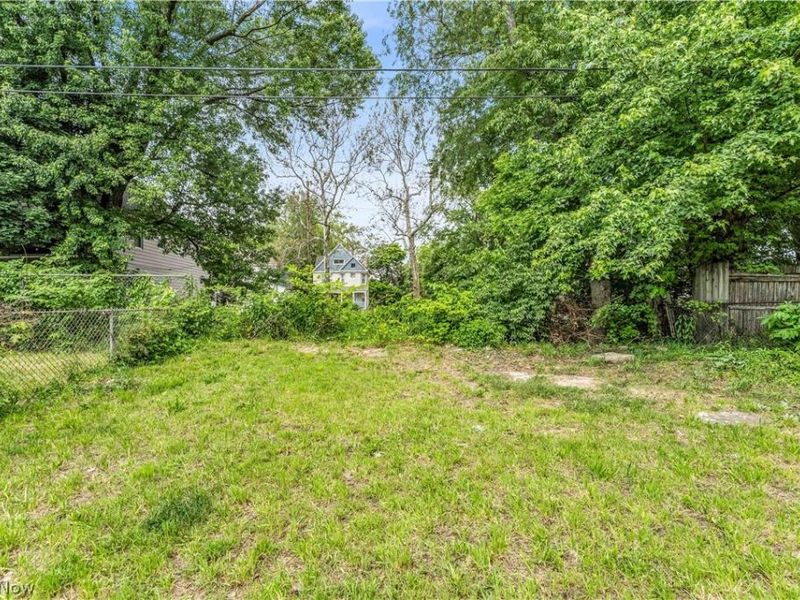 2344 E 86th Street, Cleveland, OH 44106 Photo 36