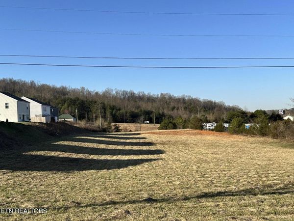 5R-2 Milldale Rd, Dandridge, TN 37725