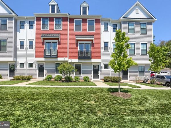 320 WALNUT STREET, COLLEGEVILLE, PA 19426