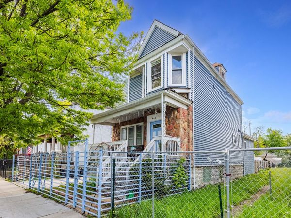 844 N Laramie Avenue , Chicago, IL 60651