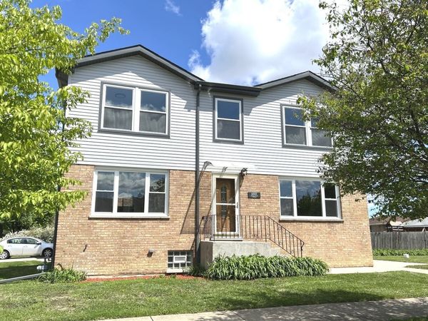 9555 Merton Avenue , Oak Lawn, IL 60453