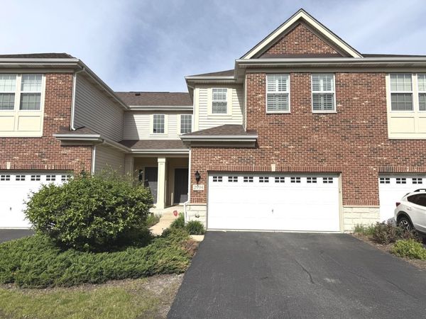 2994 Henley Lane , Naperville, IL 60540