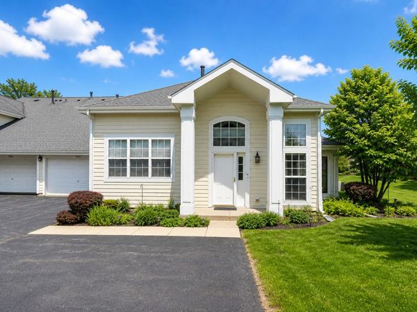9430 Lenox Lane, Lakewood, IL 60014