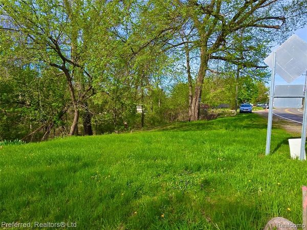 9691 Elizabeth Lake Road , White Lake Twp, MI 48386