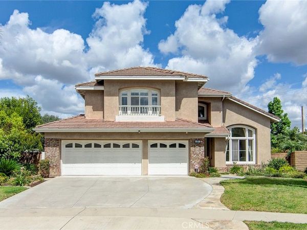 425 Downey, Placentia, CA 92870