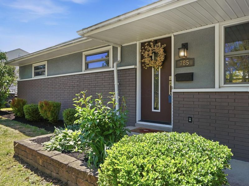785 Island Court , Columbus, OH 43214 Photo 6