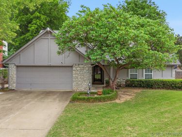1209 S Redbud Avenue, Broken Arrow, OK 74012