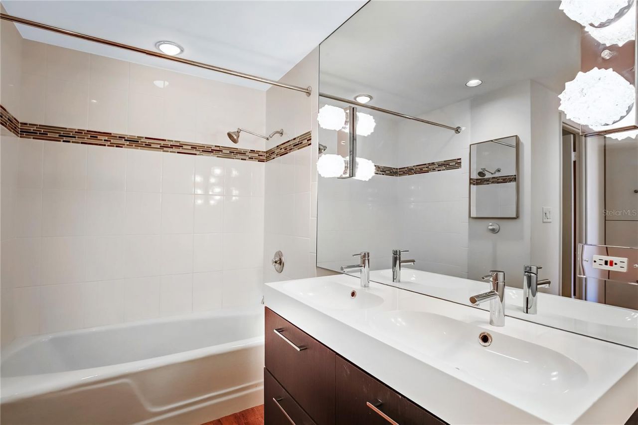 1 Beach Drive Se, Unit 2109, Saint Petersburg, FL 33701 Photo