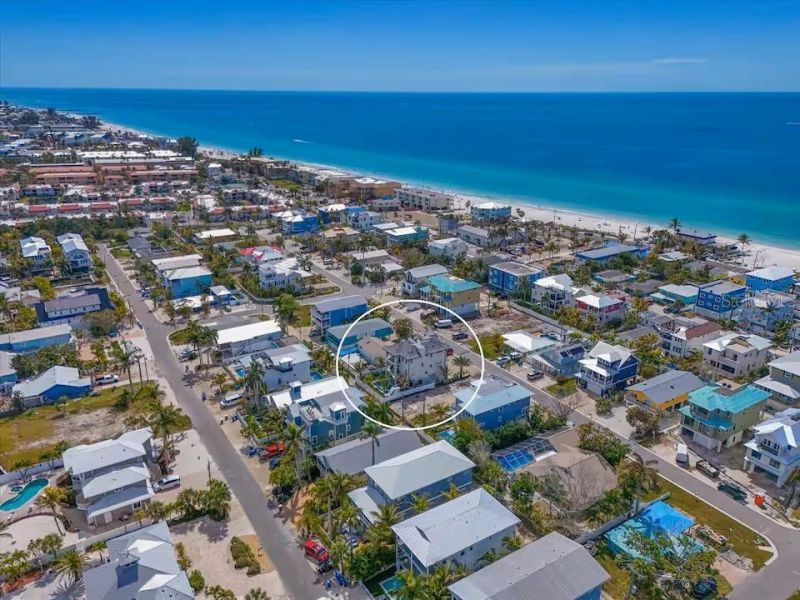 2209 Avenue B, Bradenton Beach, FL 34217 Photo