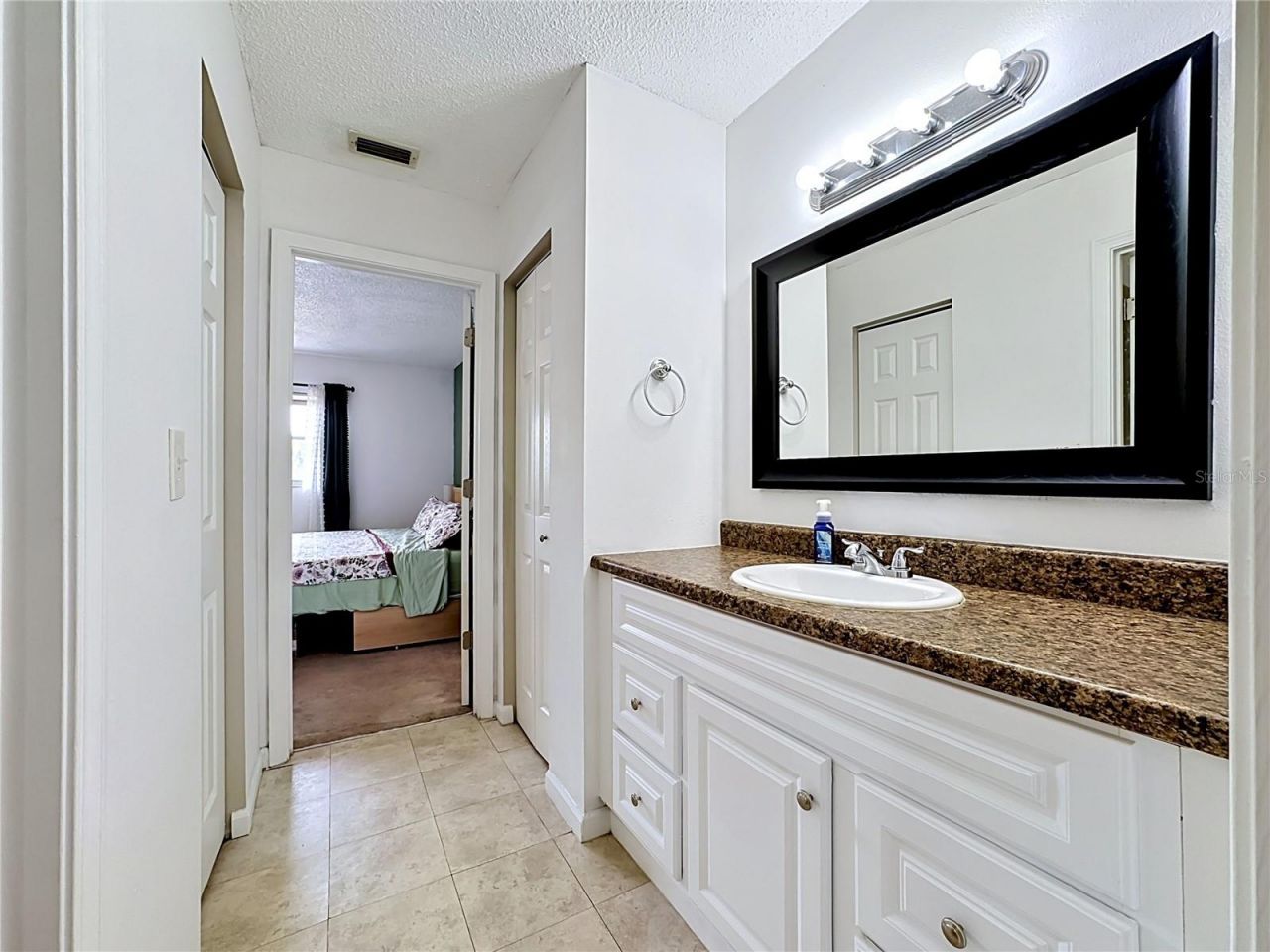 5507 Fountain Lake Circle , Unit B206, Bradenton, FL 34207 Photo