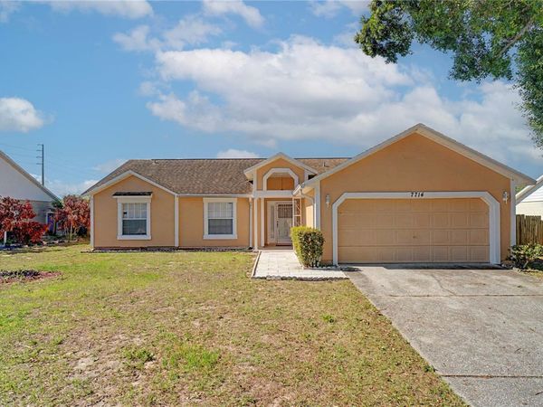 7714 LEGACY LANE , ORLANDO, FL 32818