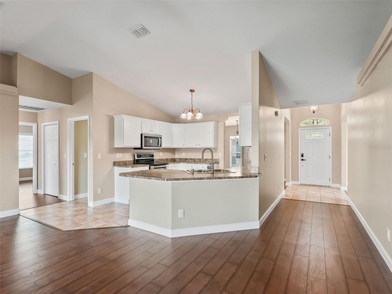 214 Fisher Run , Ocklawaha, FL 32179 Photo