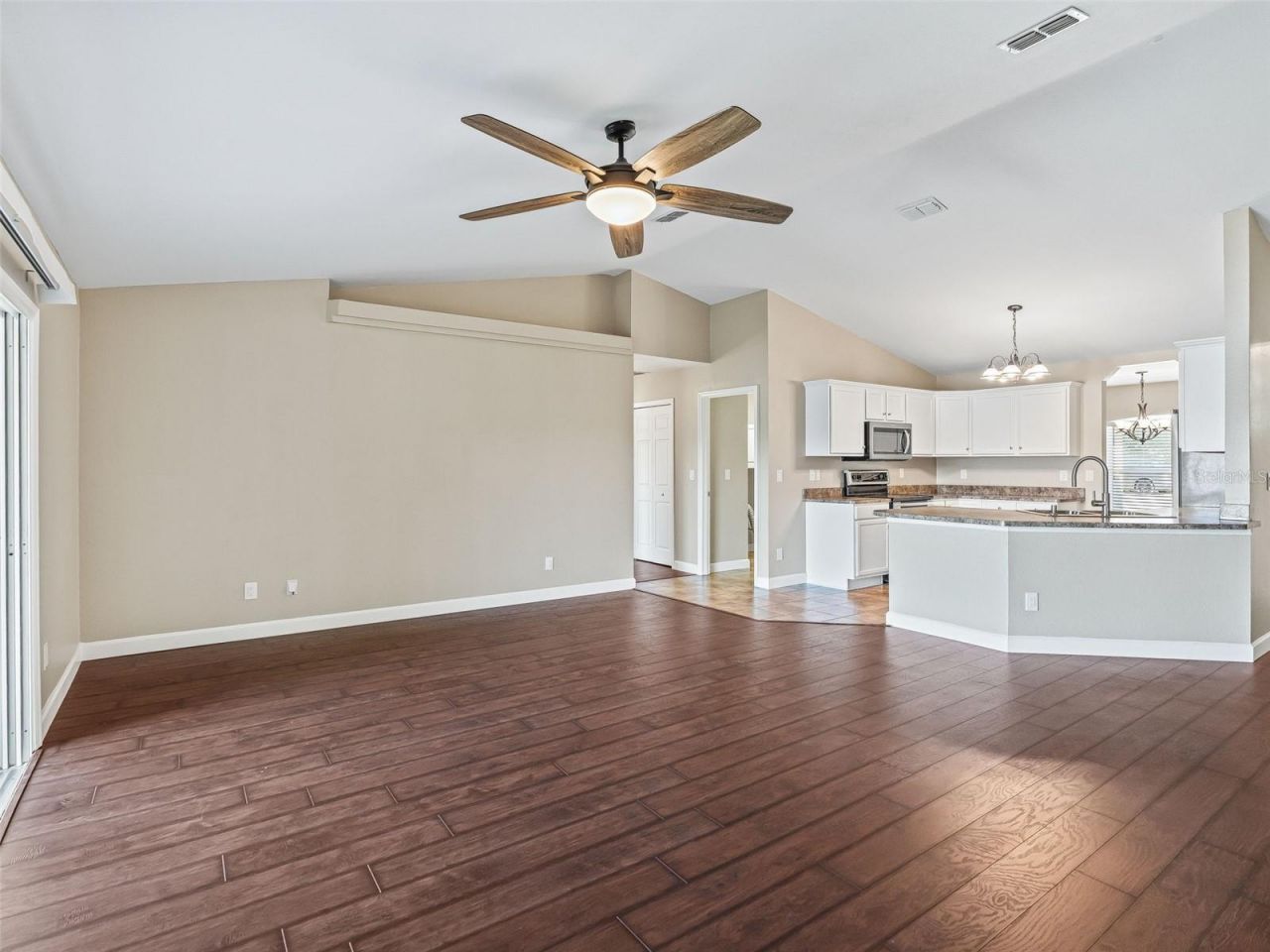 214 Fisher Run , Ocklawaha, FL 32179 Photo