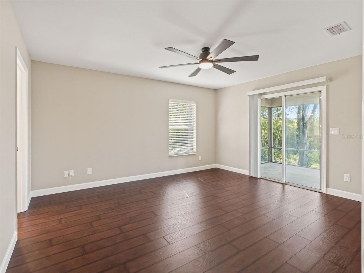 214 Fisher Run , Ocklawaha, FL 32179 Photo