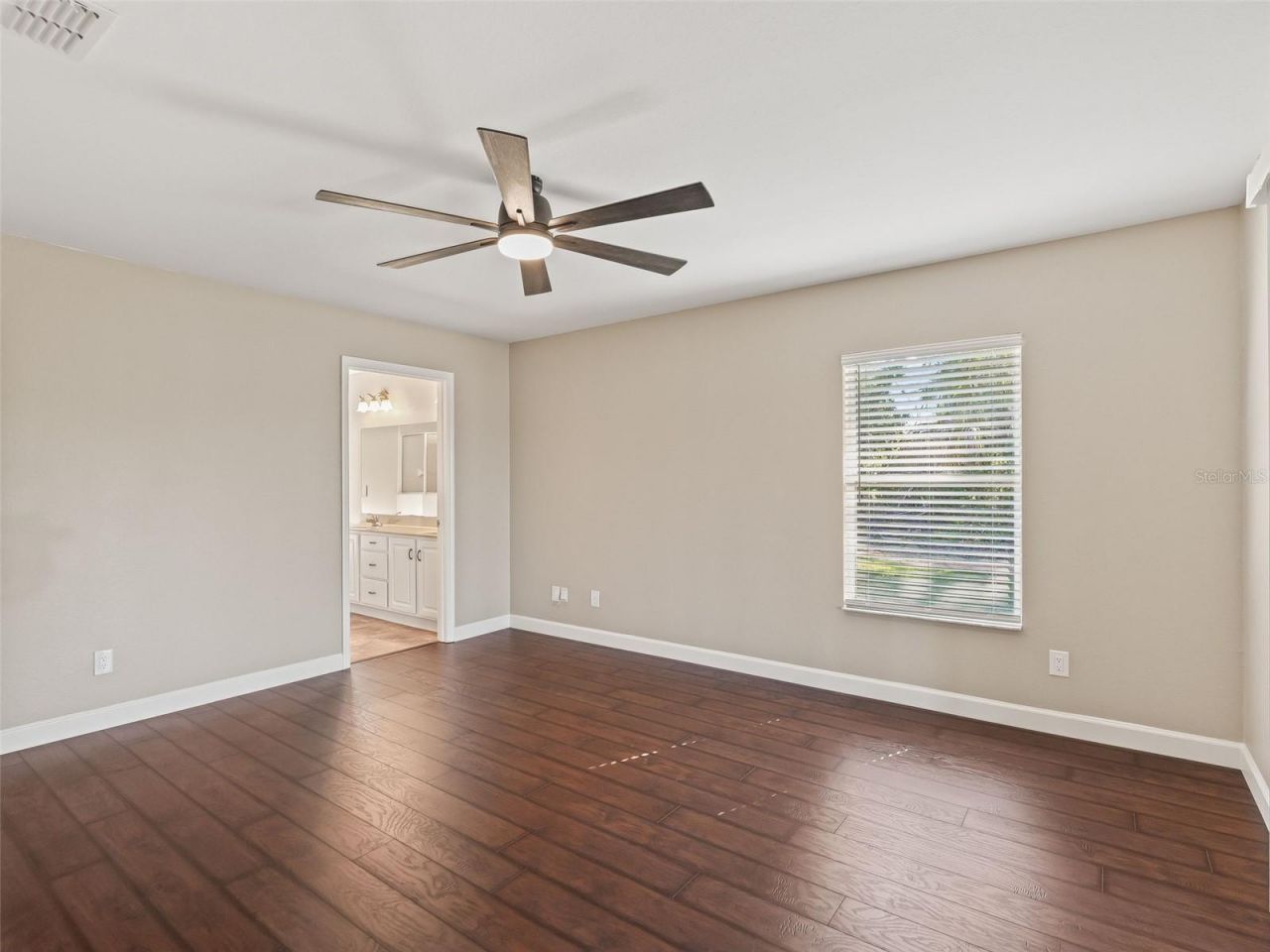 214 Fisher Run , Ocklawaha, FL 32179 Photo