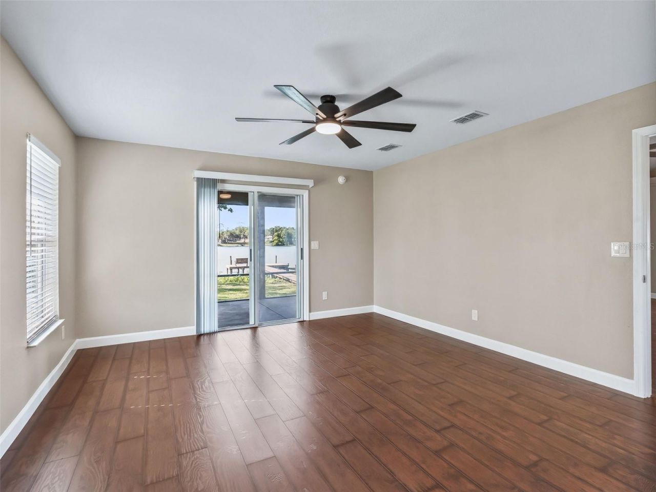 214 Fisher Run , Ocklawaha, FL 32179 Photo