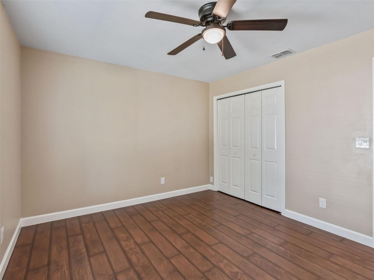214 Fisher Run , Ocklawaha, FL 32179 Photo