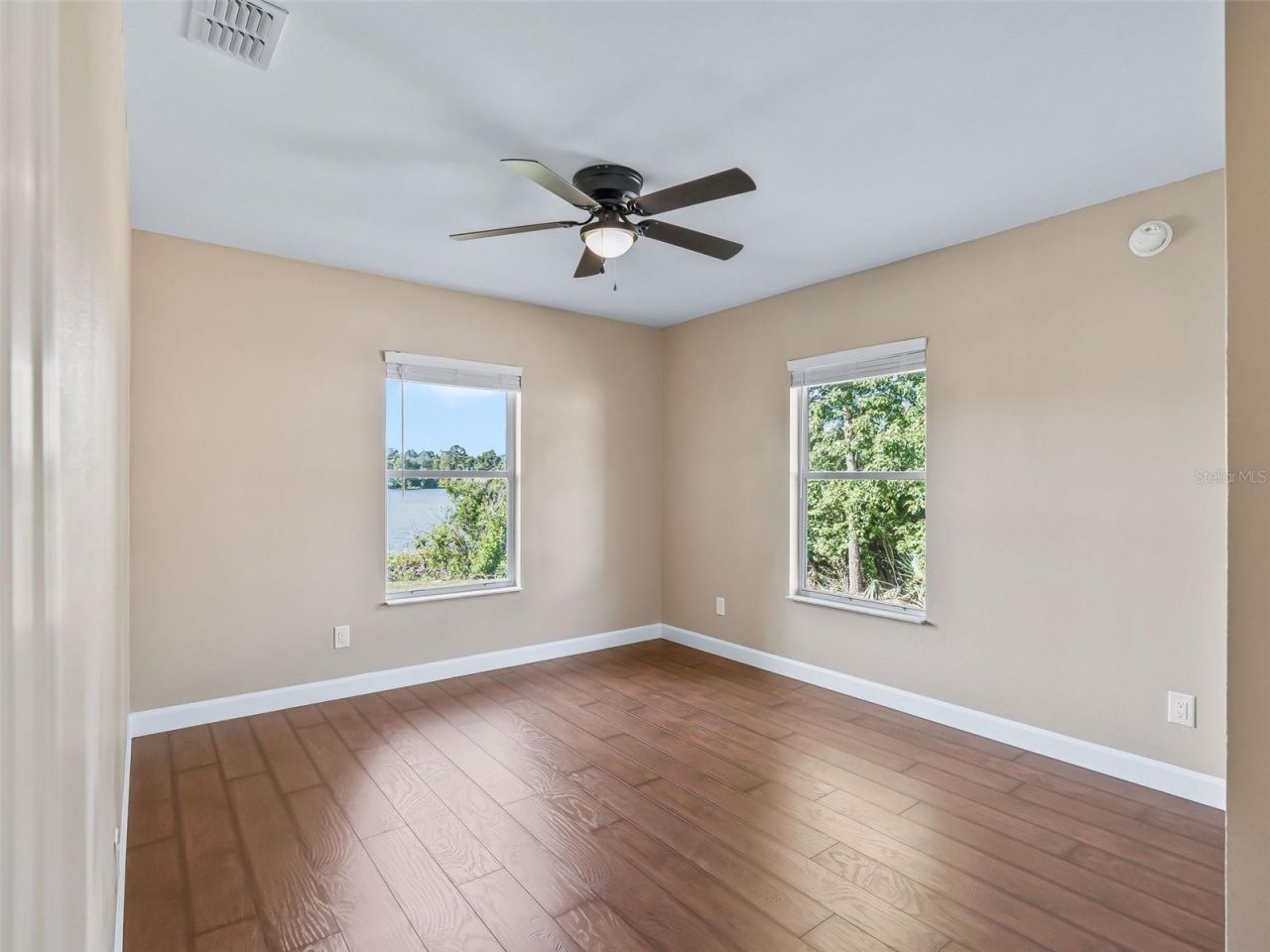 214 Fisher Run , Ocklawaha, FL 32179 Photo
