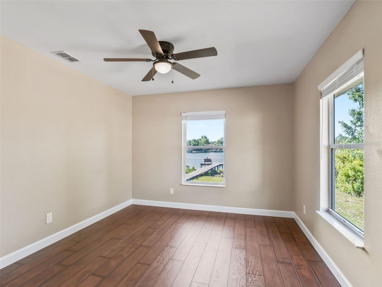 214 Fisher Run , Ocklawaha, FL 32179 Photo