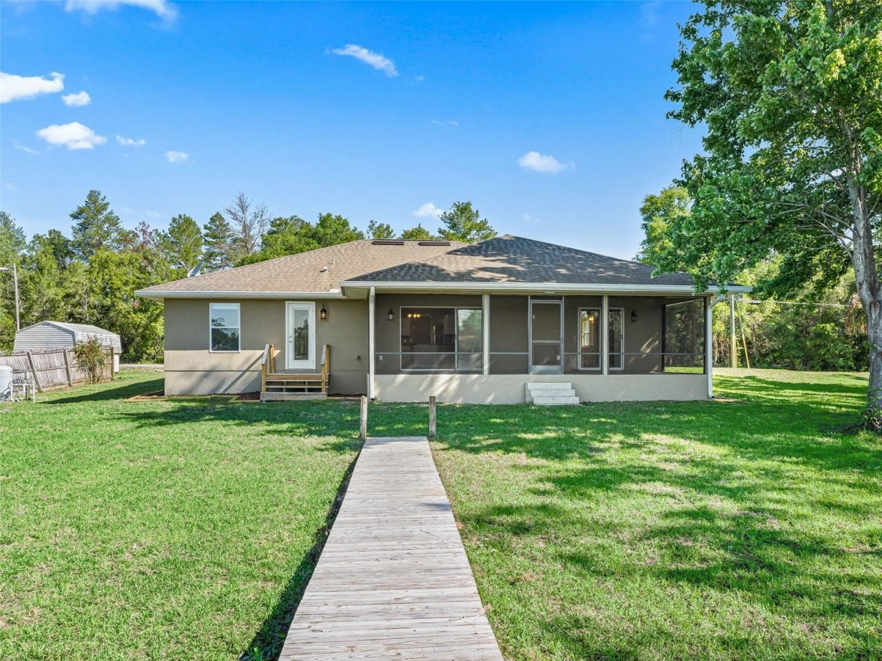 214 Fisher Run , Ocklawaha, FL 32179 Photo