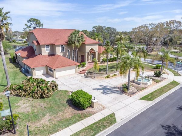 4404 LAKE IN THE WOODS DRIVE , SPRING HILL, FL 34607