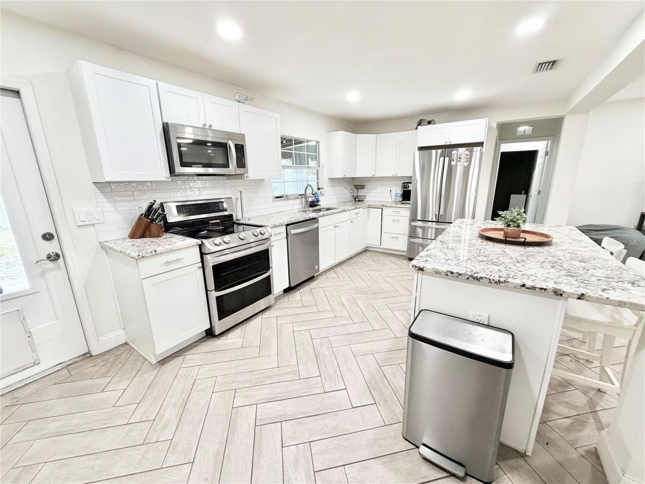 626 74th Street N, Saint Petersburg, FL 33710 Photo